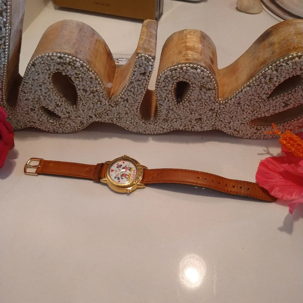Mickey Mouse Musical Love Watch from the 90's! Valentine's Day Authentic Lorus